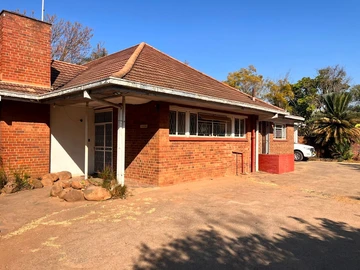 7 Bedroom House