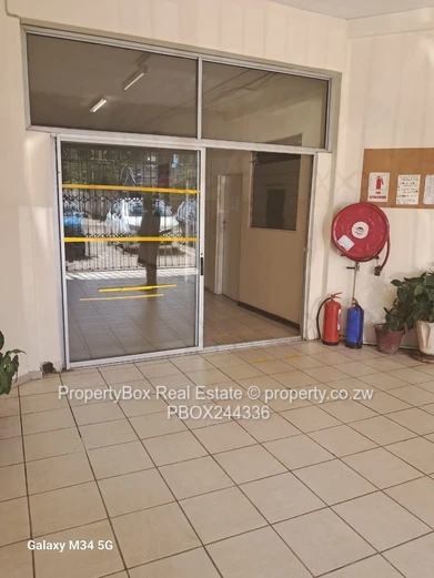 Eastlea 40sqm Office to rent for immediate occupation!