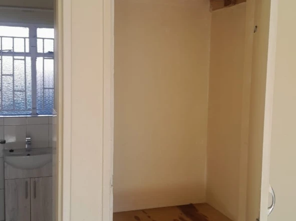 Flat & Apartment