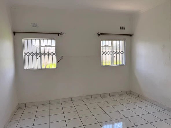 3 Bedroom Flat & Apartment