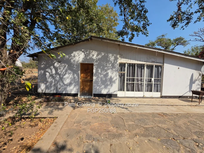 Commercial Property for Sale in Beitbridge (Sole Mandate)