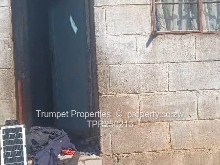 Mabvuku 2-Bed Block Home on 200m² Plot — Water & Sewer
