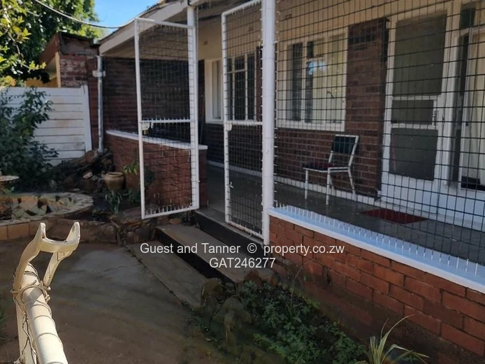 3-Bed House to Rent in Paddonhurst