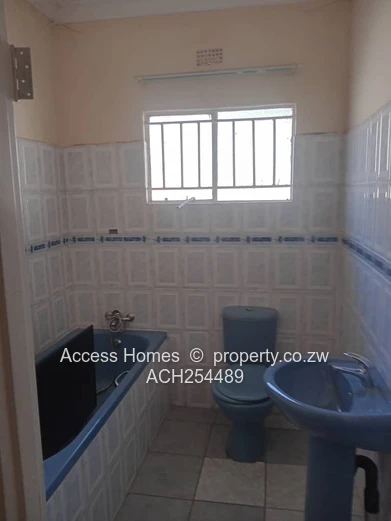 Zengeza 3 House for rent 