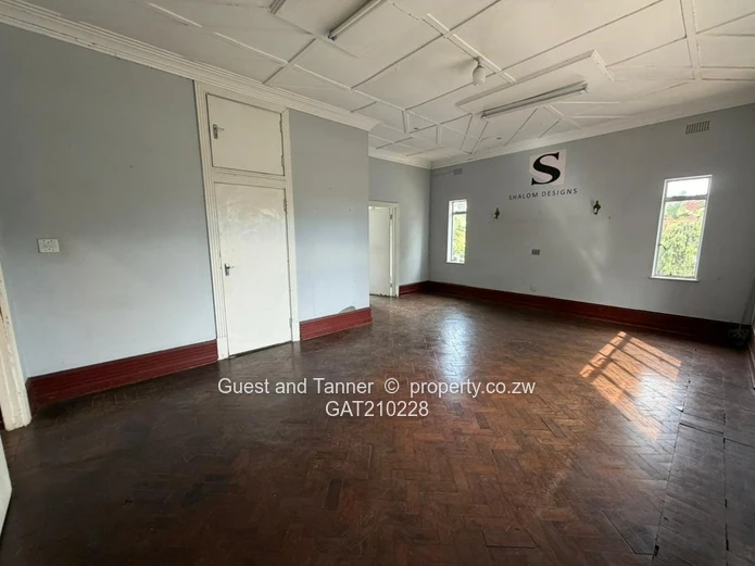 1st Floor Retail Shop for Rent in Belgravia