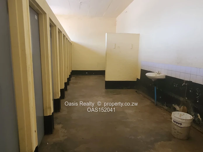 Warehouse to Let (Sole Mandate)