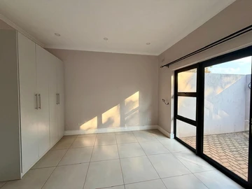 4 Bedroom Garden Flat
