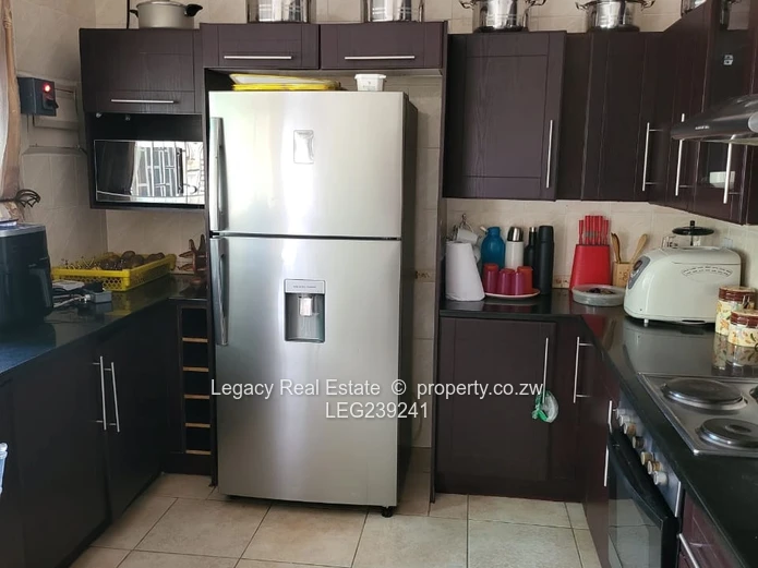 Strategic Commercial Property – Ideal for Corporate HQ or Logistics