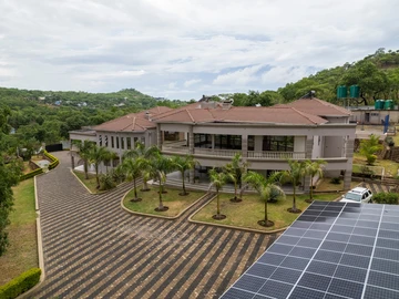 7 Bedroom House