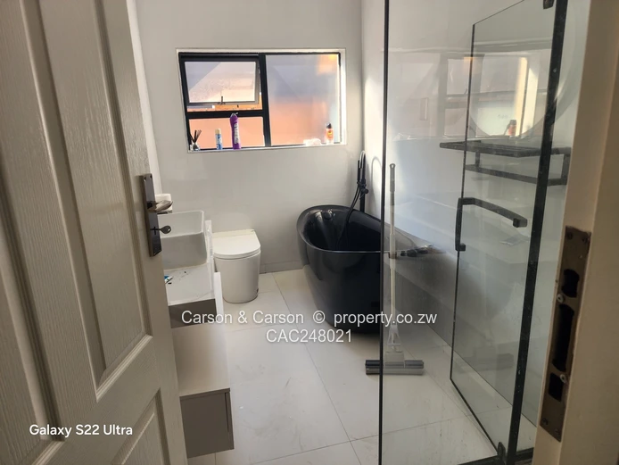 Modern 4-Bed Mount Pleasant Townhouse Complex with Pool