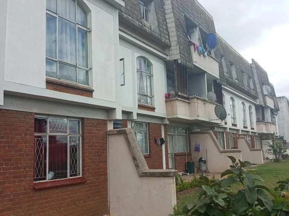 2 Bedroom Flat & Apartment