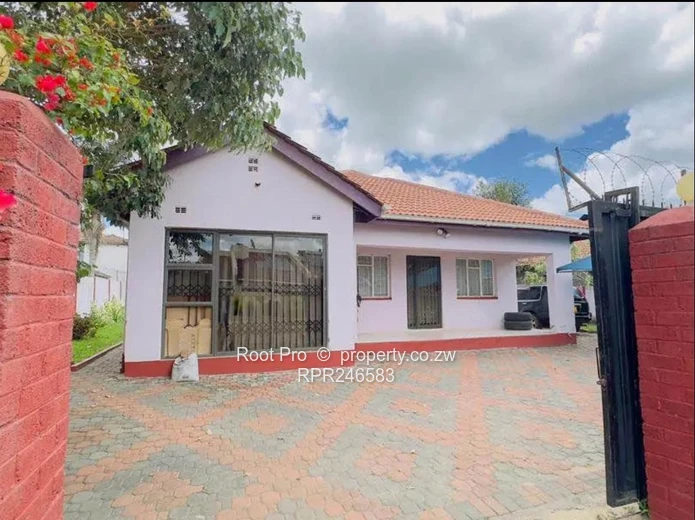 MARLBOROUGH 4Bed House For Sale