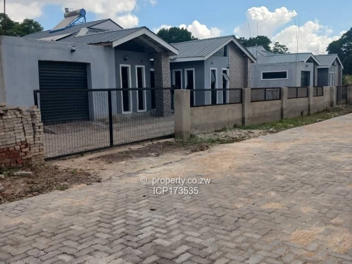 Cluster  Stand in Hatfield, Harare  (Sole Mandate)