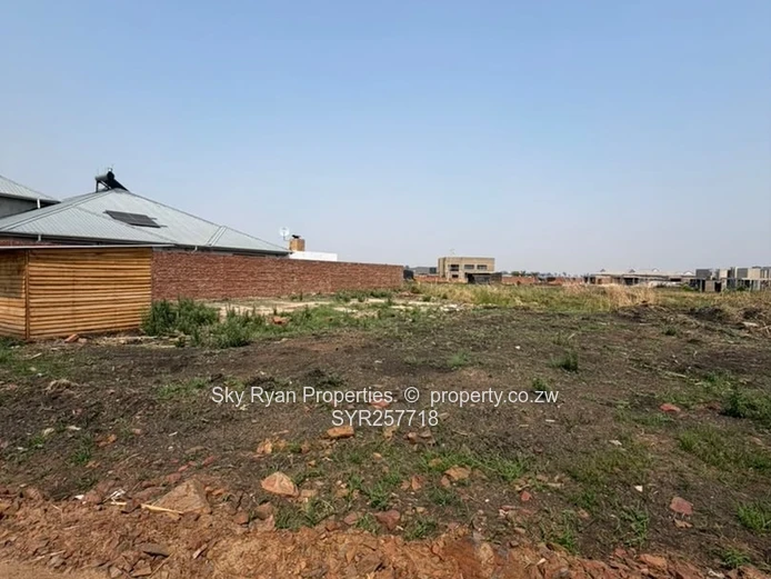 Haydon Park stand next to leengate project