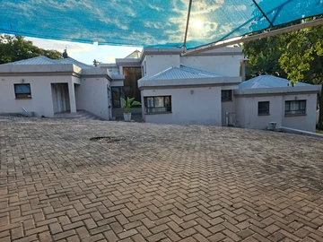 7 Bedroom House