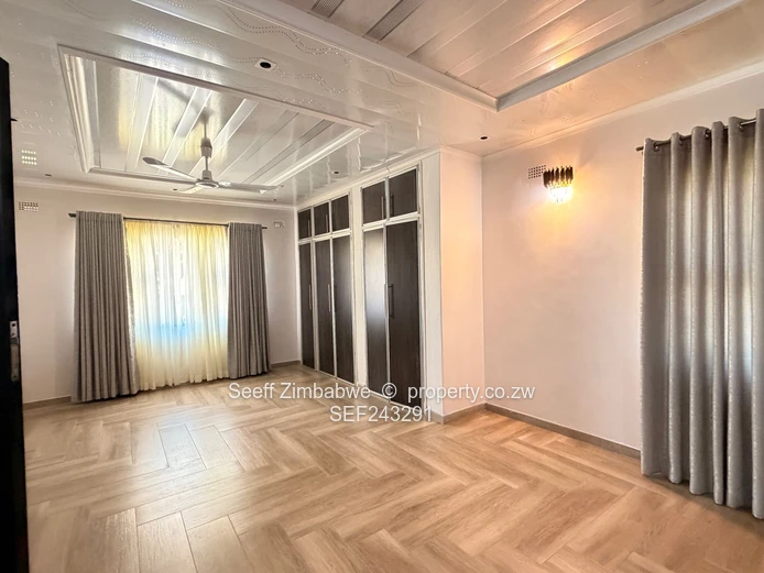 Exceptional 5-Bedroom Executive Home with Self-Contained Cottage – Old Windsor