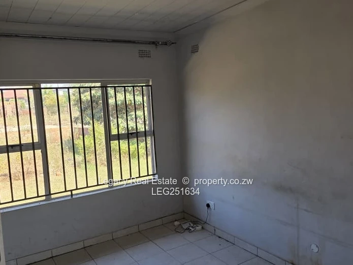 Luxury Residential Stand With Cottage | Chishawasha Hills