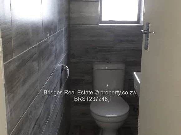 2 Bed Garden Flat in Avondale West (Sole Mandate)