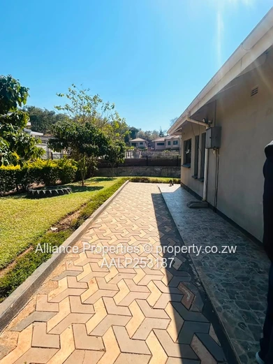 Spacious 4-Bed Home in Shawasha Hills with Borehole & Rondavel