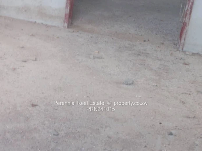 Incomplete house for sale in Cowdrypark