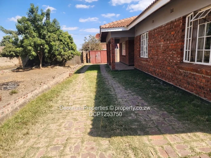 Westlea House For Sale (Sole Mandate)