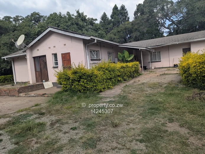 Chisipite 3 bedroom house to rent 