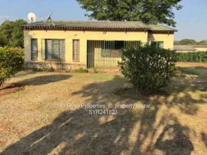 Chinhoyi Orange Groove Property For Sale