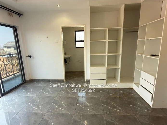 Rainham Park Flat To Rent