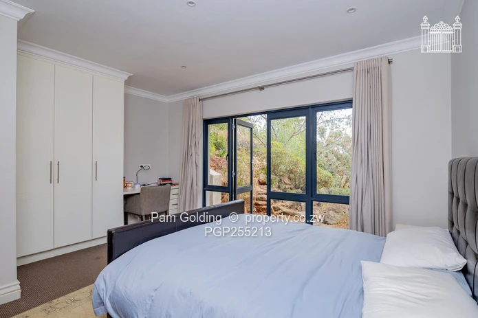 Timeless Elegance on the Hill - Price Drive Brooke Estate 