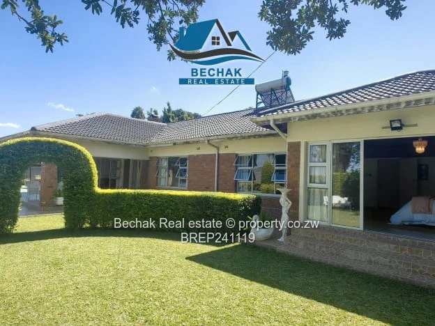 Spacious 4-Bed Selbourne Park Home - Manicured Garden & Borehole