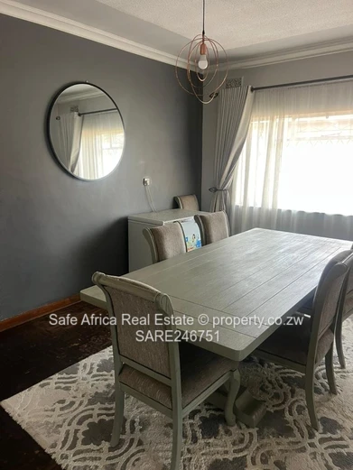 Spacious 4-Bed Home in Eastlea on 1700m² with Borehole