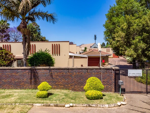 3 Bedroom Garden Flat