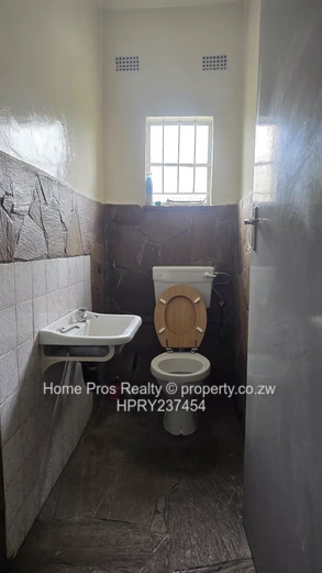 To Let -  Spacious Property In Hatfield Available Immediately (Sole Mandate)