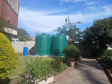 2 Bedroom Flat & Apartment
