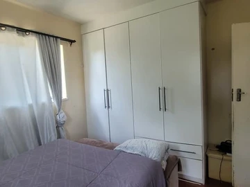 2 Bedroom Flat & Apartment