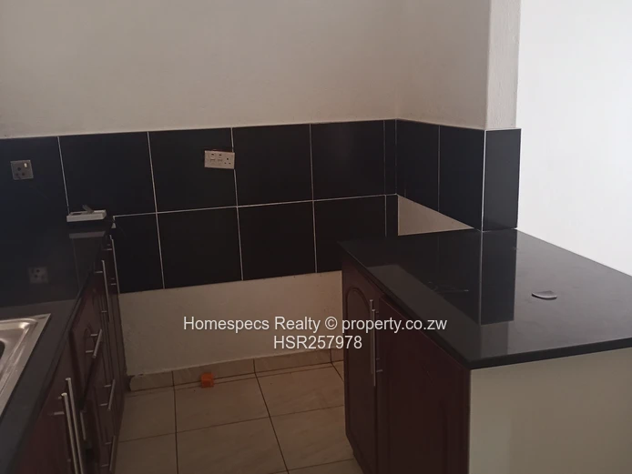 1-Bed Ground Floor Flat in Avenues — Borehole & Secure