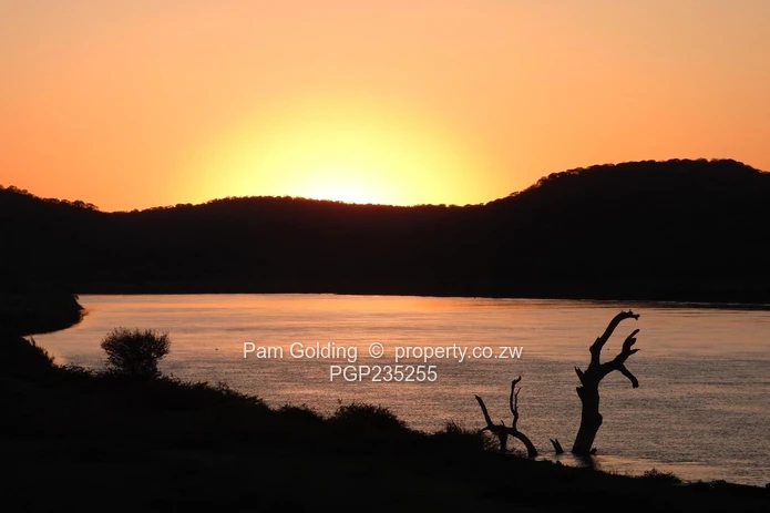 Holiday Home On The Zambezi River
