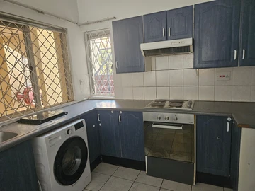 3 Bedroom Flat & Apartment