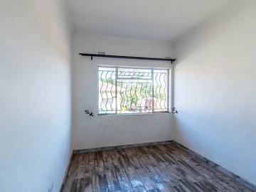 4 Bedroom Flat & Apartment