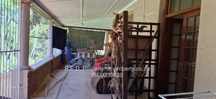 Residential gem, commercial horizon in Suburbs!