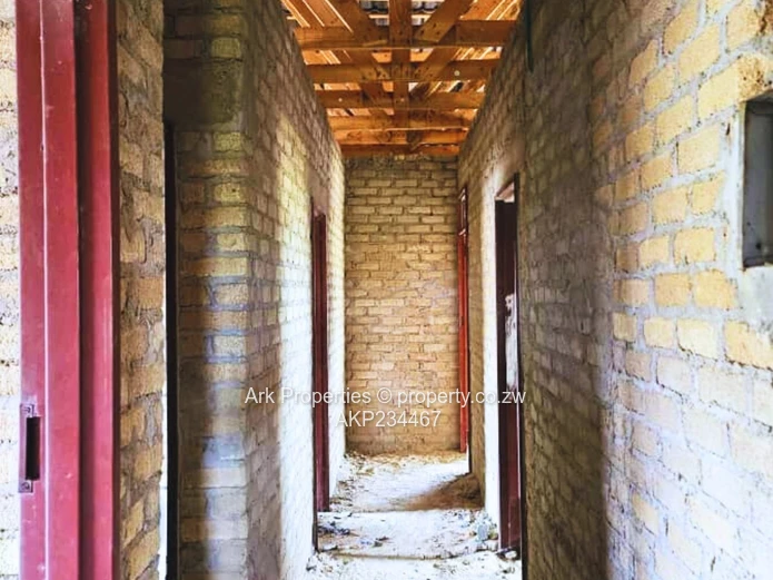 Incomplete House for sale in Rockview