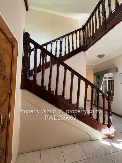 5 Bedroom House for Sale in Rolf Valley