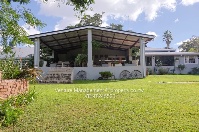 Elegant Estate Living on Expansive Grounds – Umwinsidale