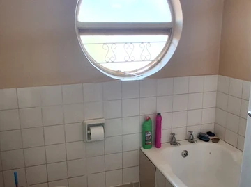 3 Bedroom Flat & Apartment