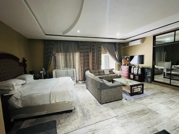 7 Bedroom Townhouse Complex