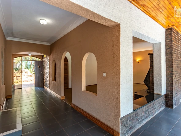 5 Bedroom House
