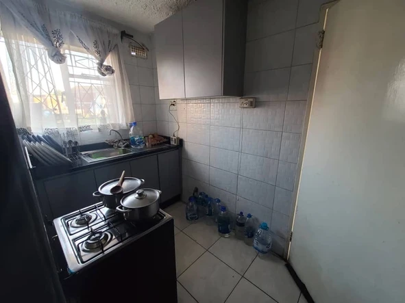 2 Bedroom Flat & Apartment