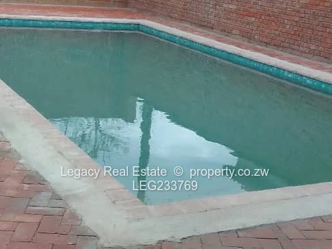 Strathaven Modern 3-Bedroom Cluster to Let 