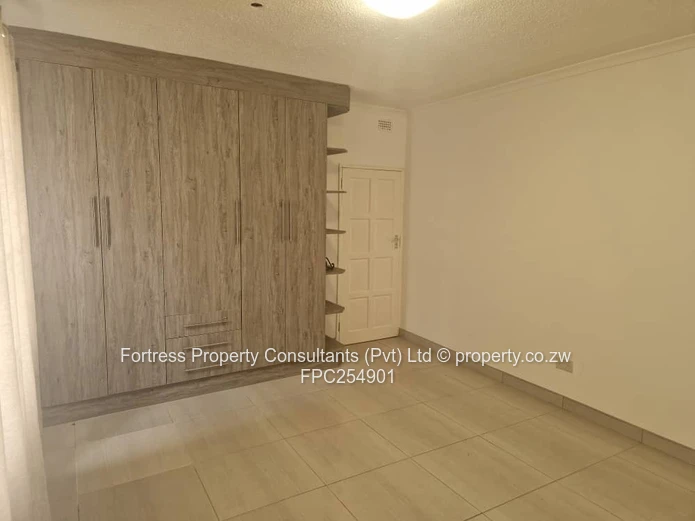 Spacious Quinnington 6-Bed Home with Pool & Borehole