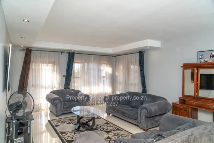 Contemporary 5 bedroom house 